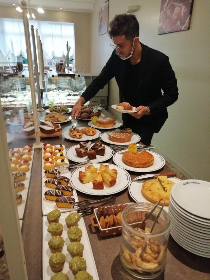 California Pastry Hotel แชร์เวีย ภายนอก รูปภาพ