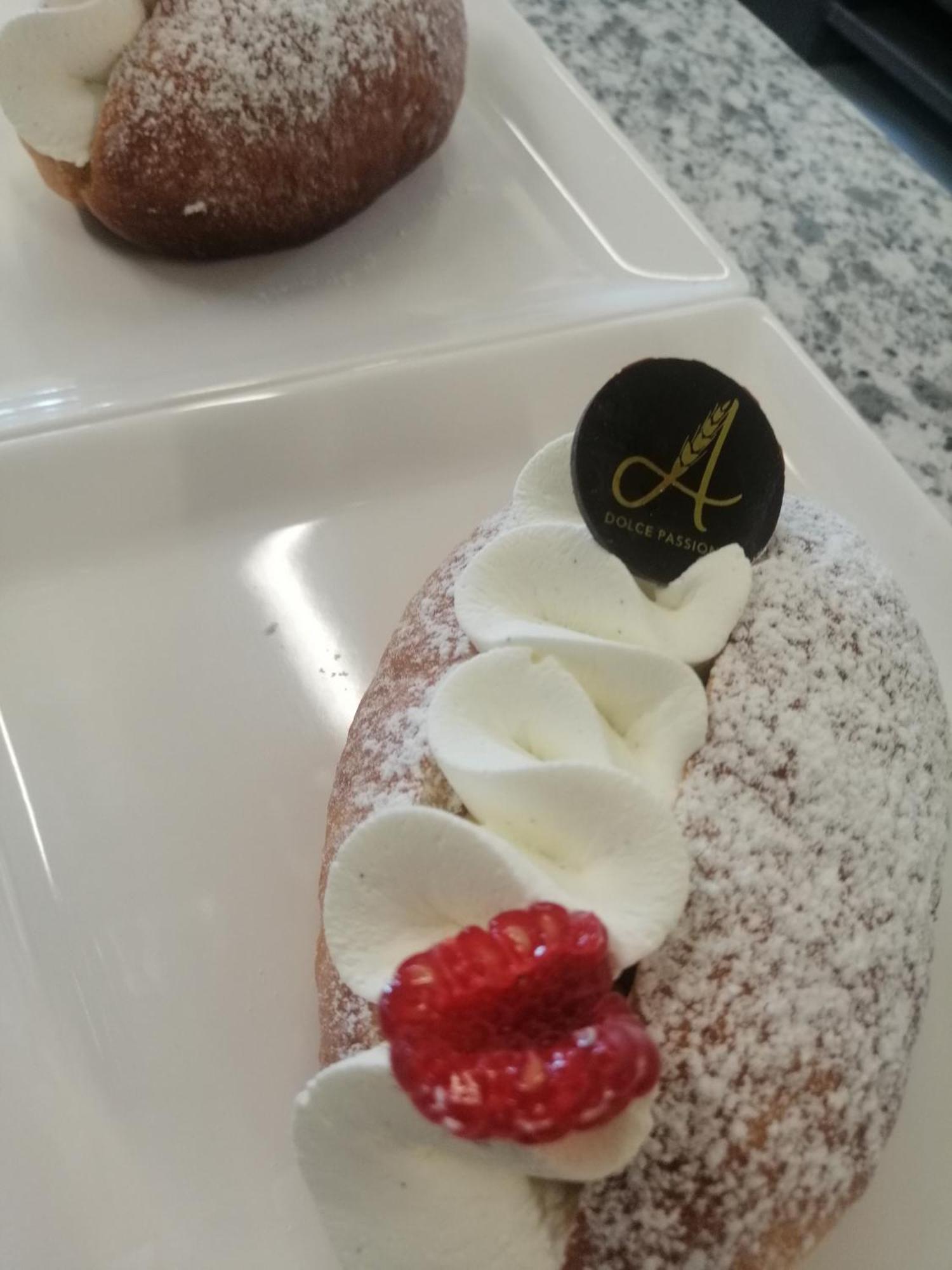 California Pastry Hotel แชร์เวีย ภายนอก รูปภาพ
