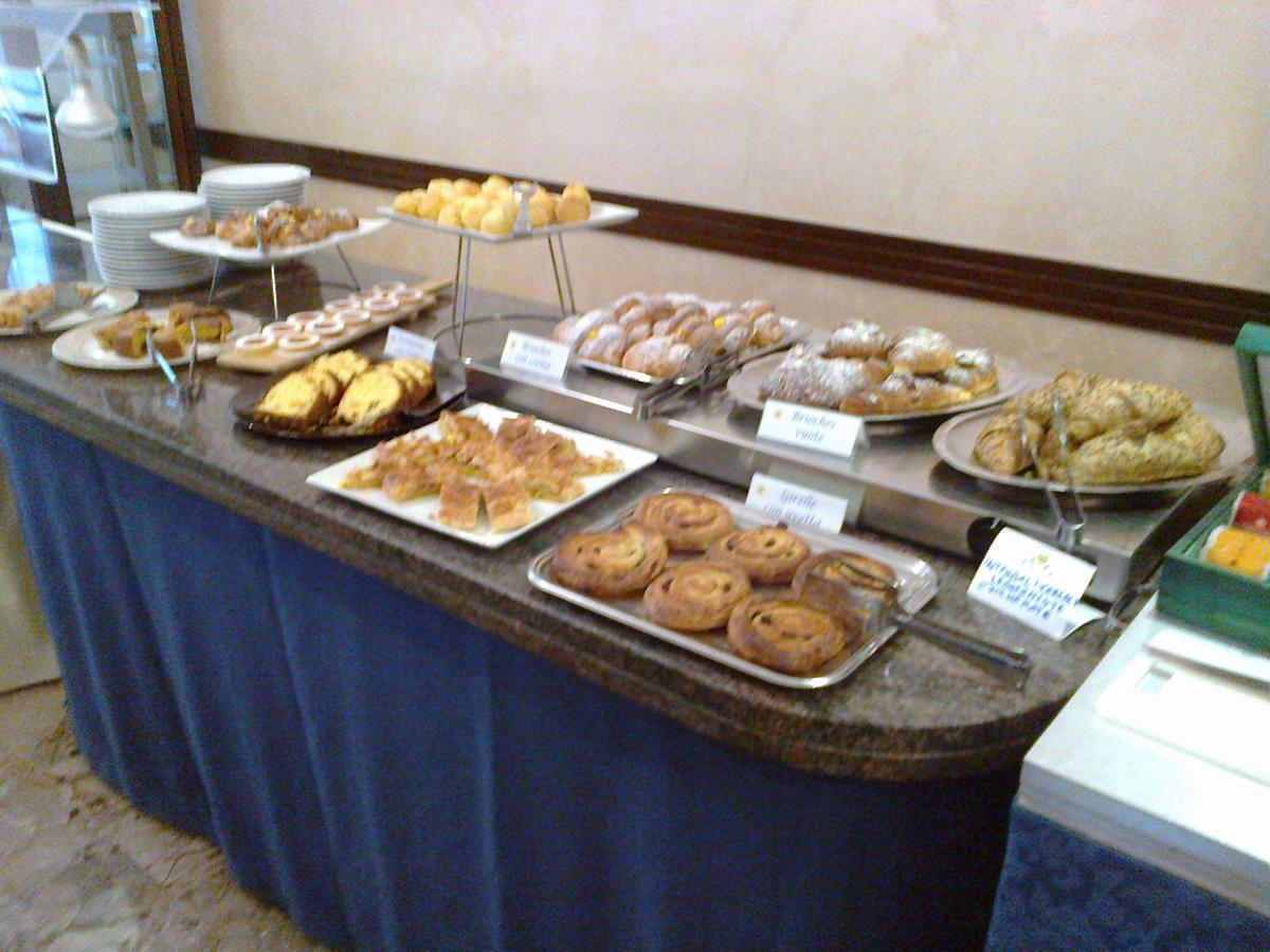 California Pastry Hotel แชร์เวีย ภายนอก รูปภาพ