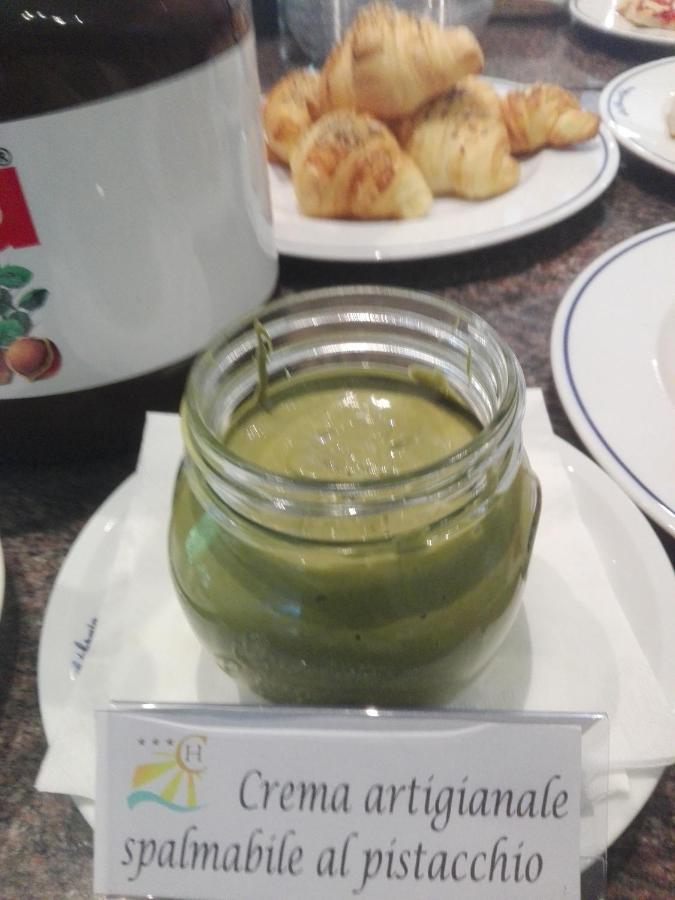 California Pastry Hotel แชร์เวีย ภายนอก รูปภาพ